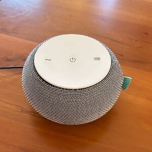 SNOOZ White Noise Machine